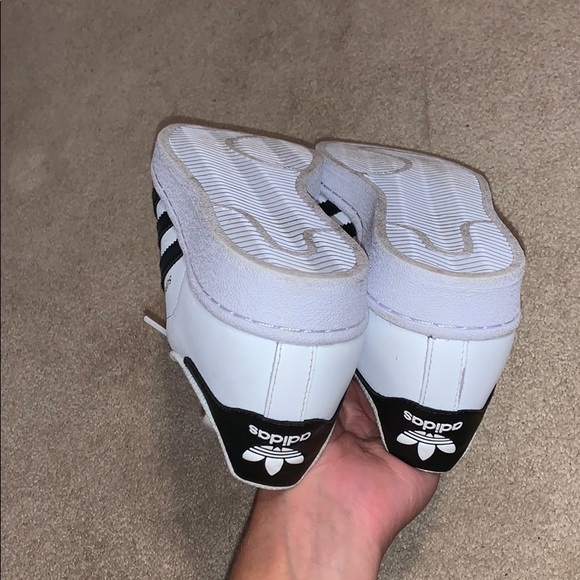 Adidas superstars worn 3 times - Picture 2 of 4